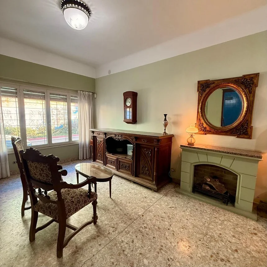 Casa en venta en Villa Sarmiento, foto 2