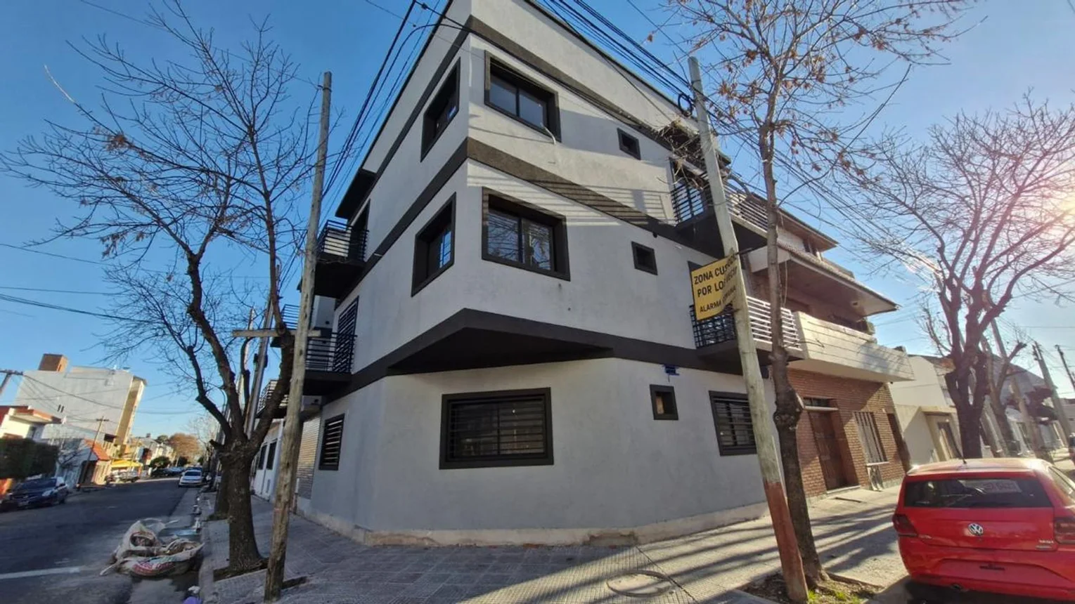 PH en venta en Valentín Alsina, Doctor Ricardo Balbín 500