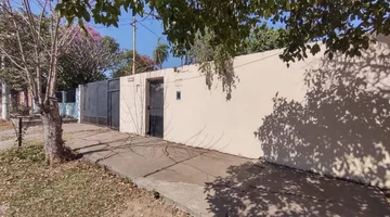 VENTA DE CASA CON TERRENO AMPLIO