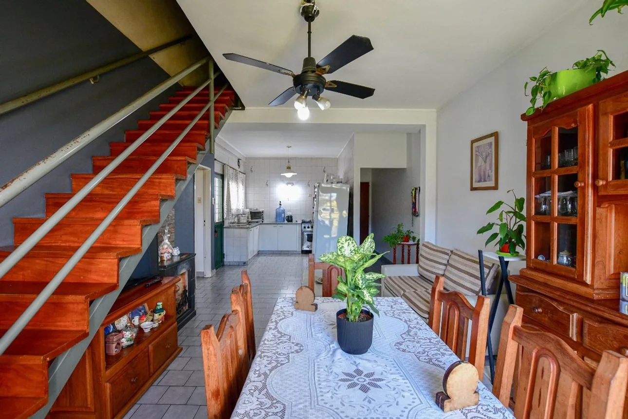 Casa venta la plata 4 dormitorios cochera jardin, foto 4