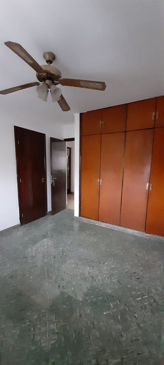 CASA CON 8 OFICINAS VENTA MACROCENTRO - foto 6
