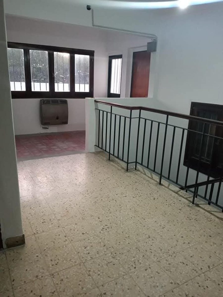 CASA CON 8 OFICINAS VENTA MACROCENTRO - foto 5