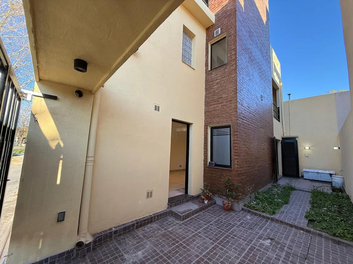 Casa dúplex en venta en Lomas de Zamora, foto 3