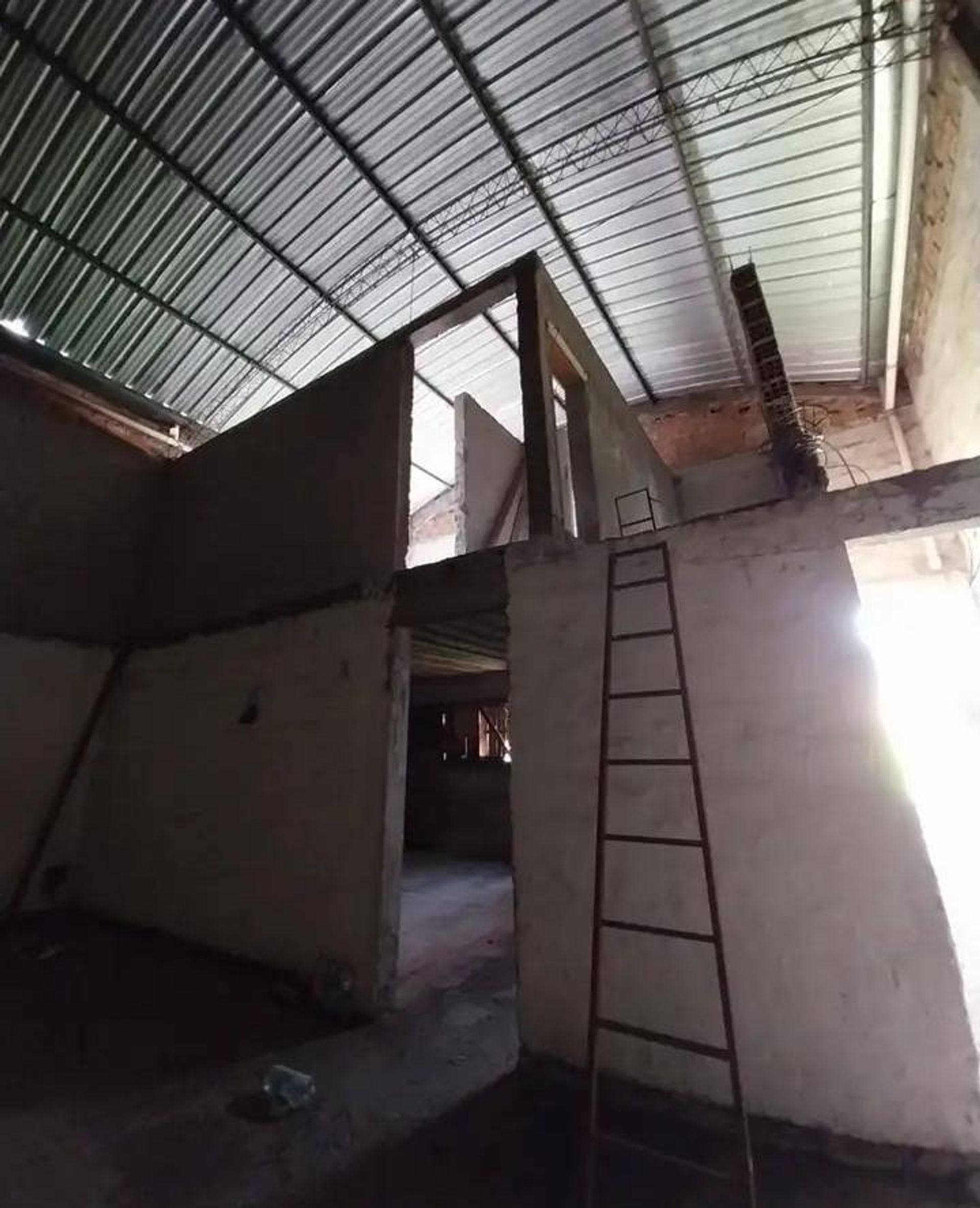 GALPON EN VENTA EN EL INGRESO A SALTA - foto 4