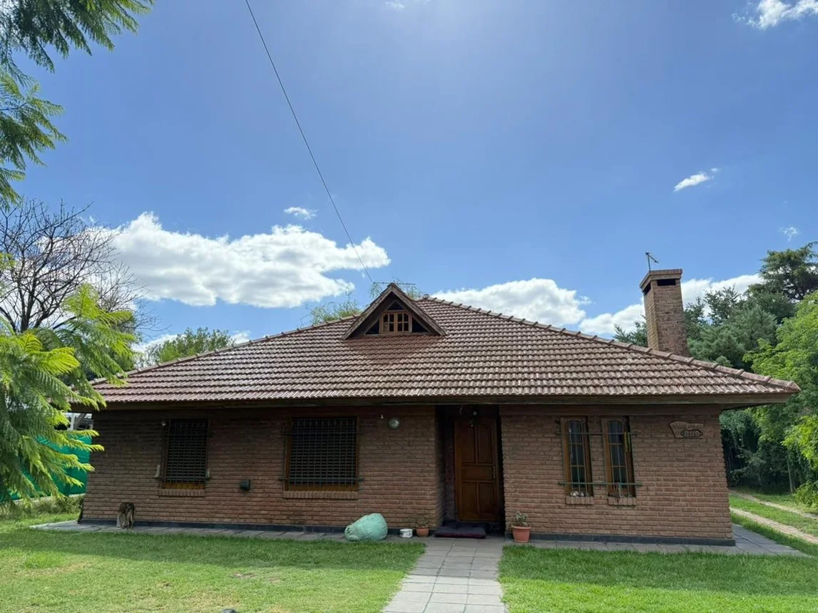 Casa en venta en La Plata, foto 2