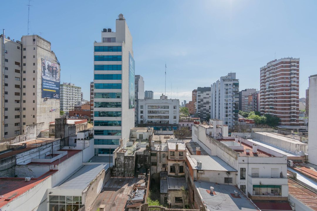 Venta monoambiente apto crédito con balcón Núñez