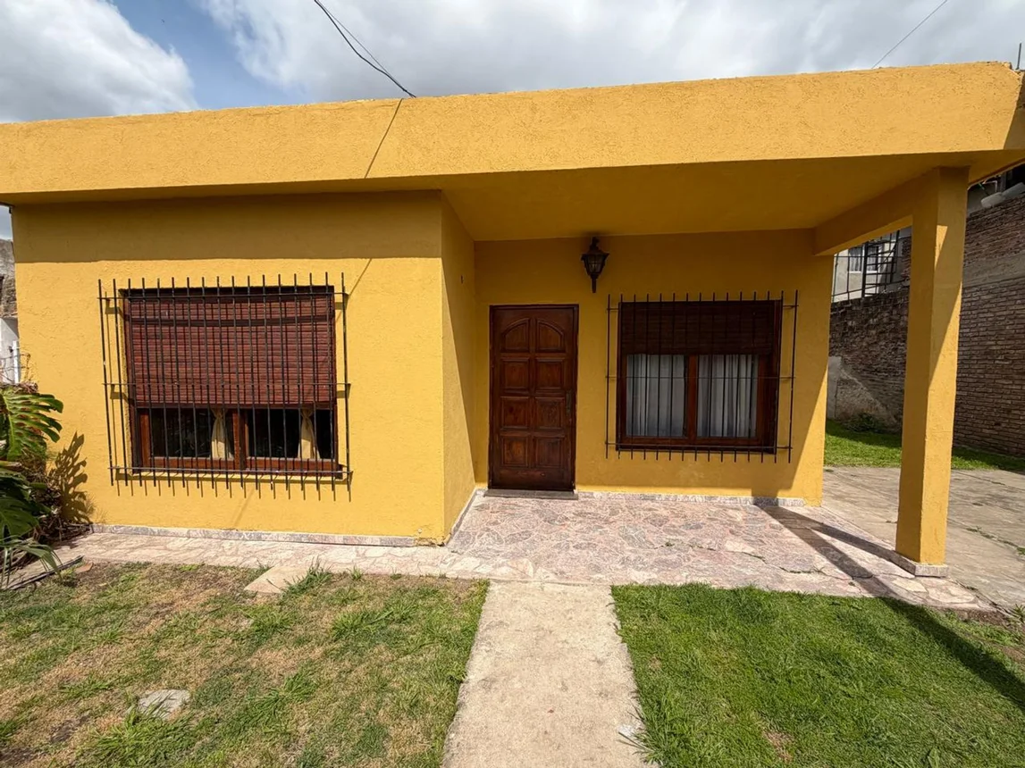 Casa de 3 ambientes en venta en José C. Paz, Maestro Ángel D'elía 4500