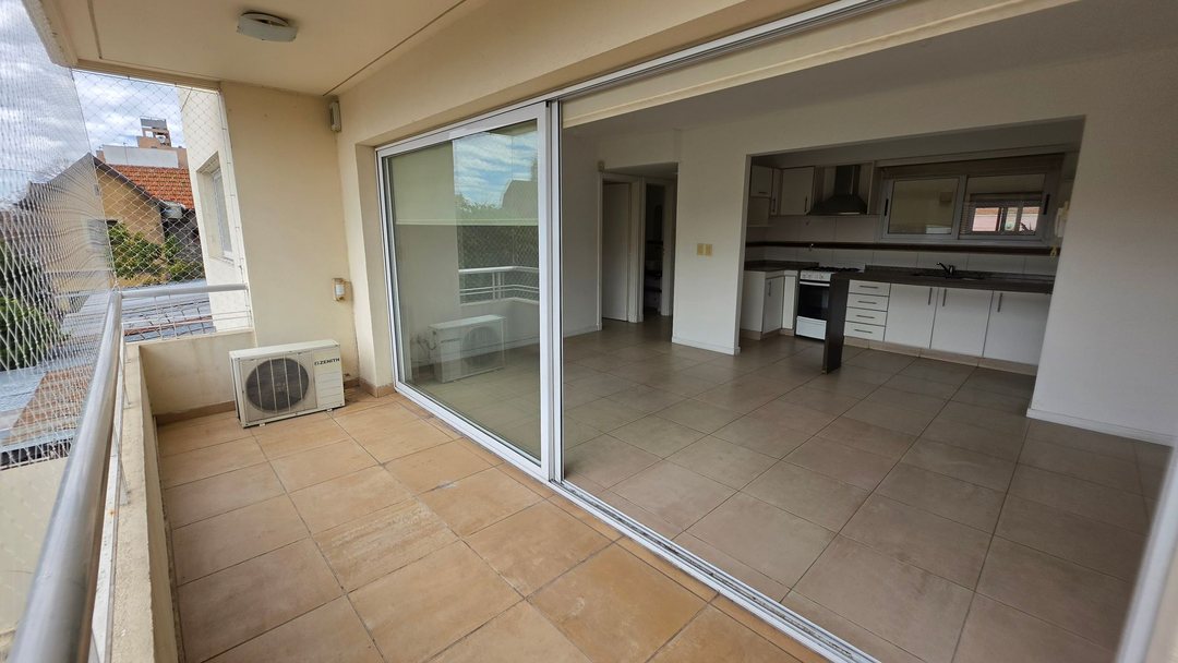 ALQUILER DEPTO 2 AMB BALCON COCHERA CASTELAR NORTE