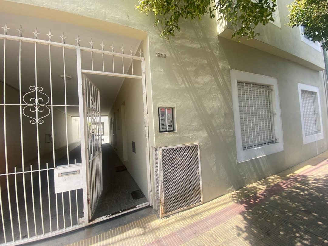 ALQUILER DE DPTO 1 DORMITORIO  PLANTA BAJA TANDIL