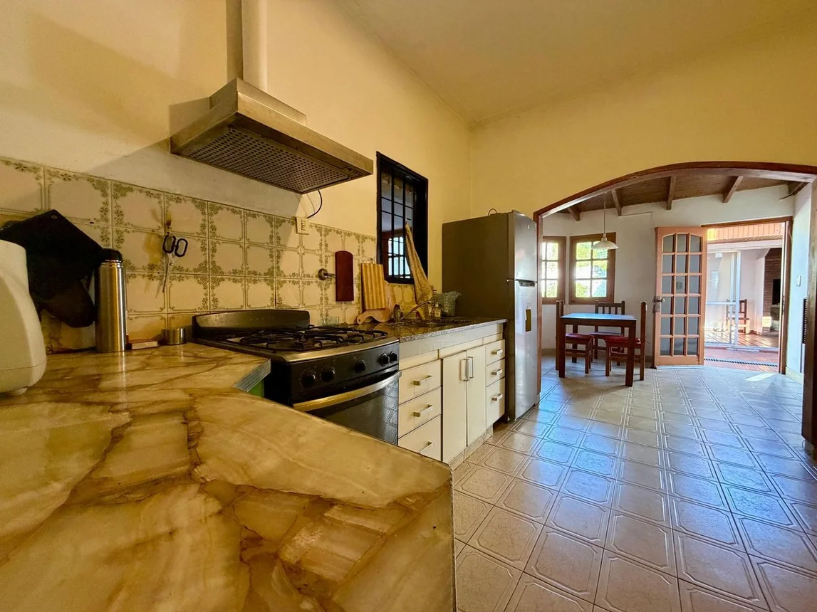Casa en venta en La Plata, foto 2