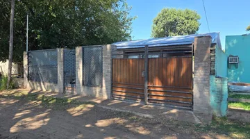 Venta de casa en Cabaña Leiva con patio