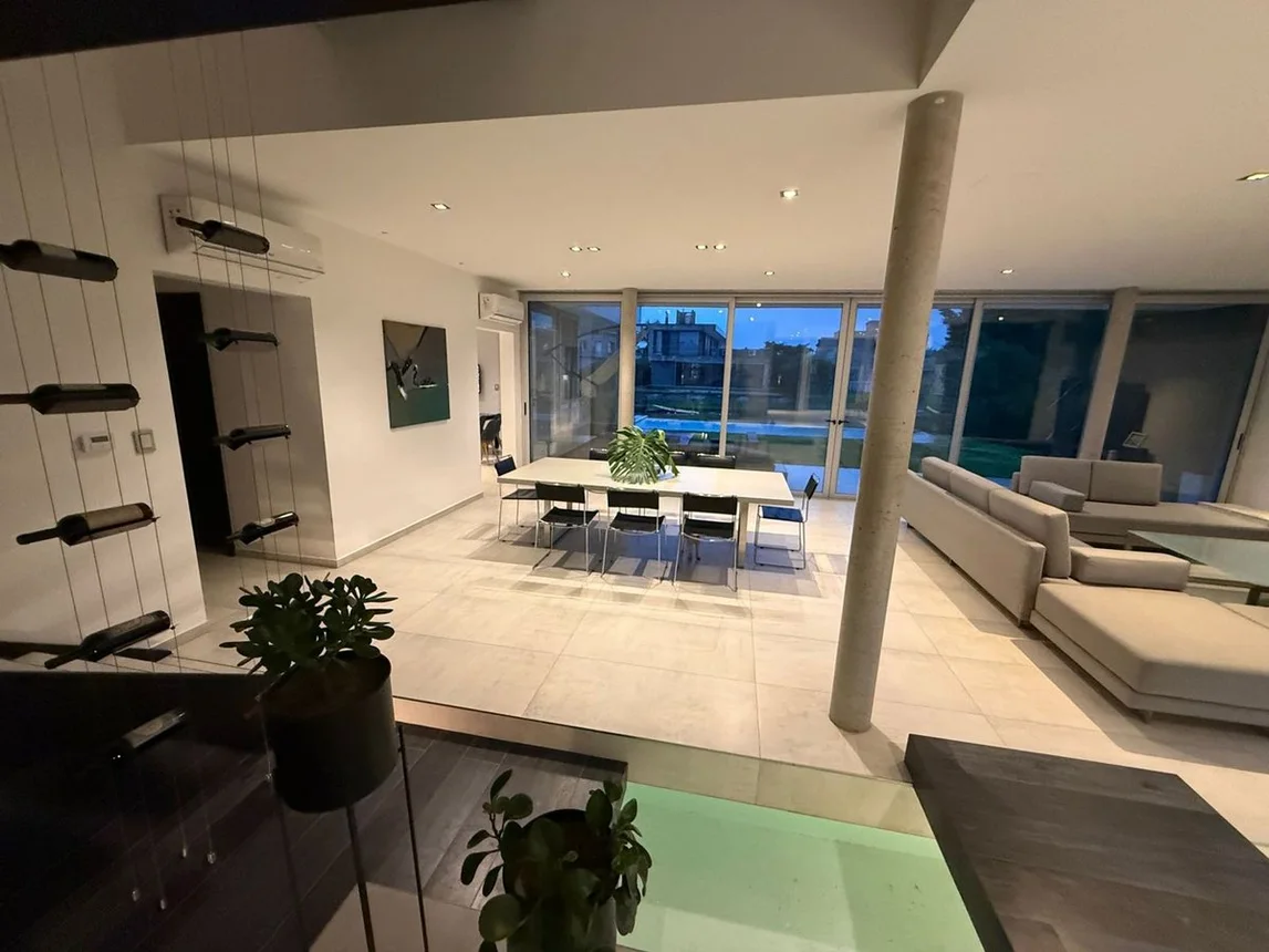 Casa en venta en Quilmes, foto 4