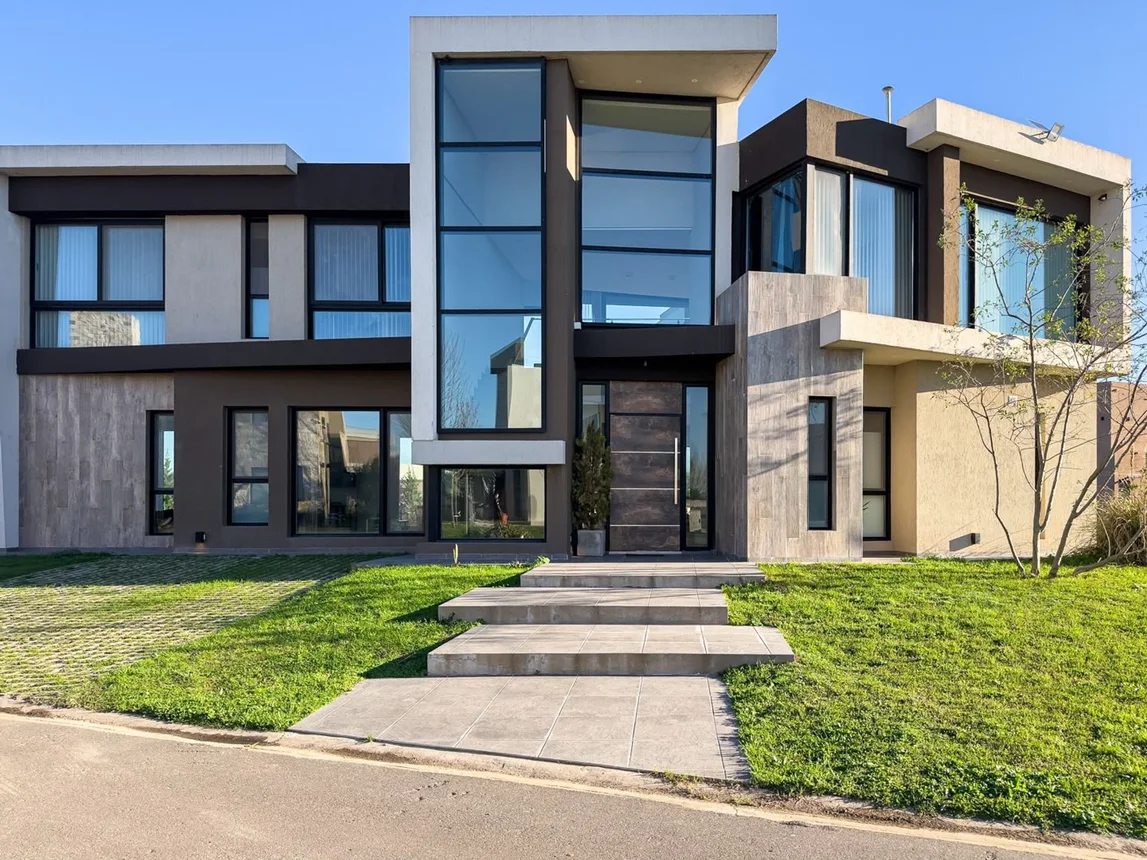Casa en venta en Canning