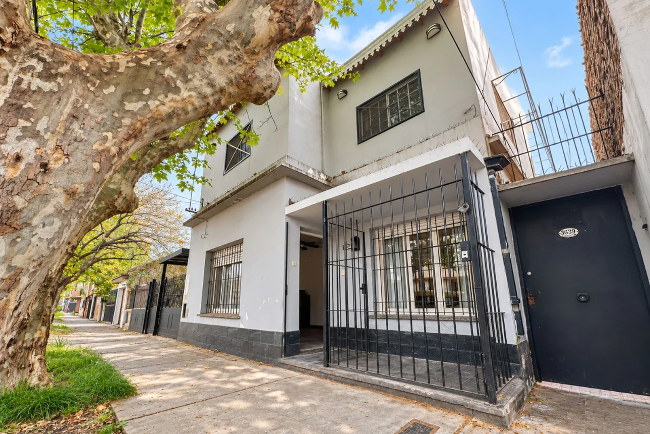 PH de 4 ambientes en venta en Remedios de Escalada, Pastor Ferreyra 3600