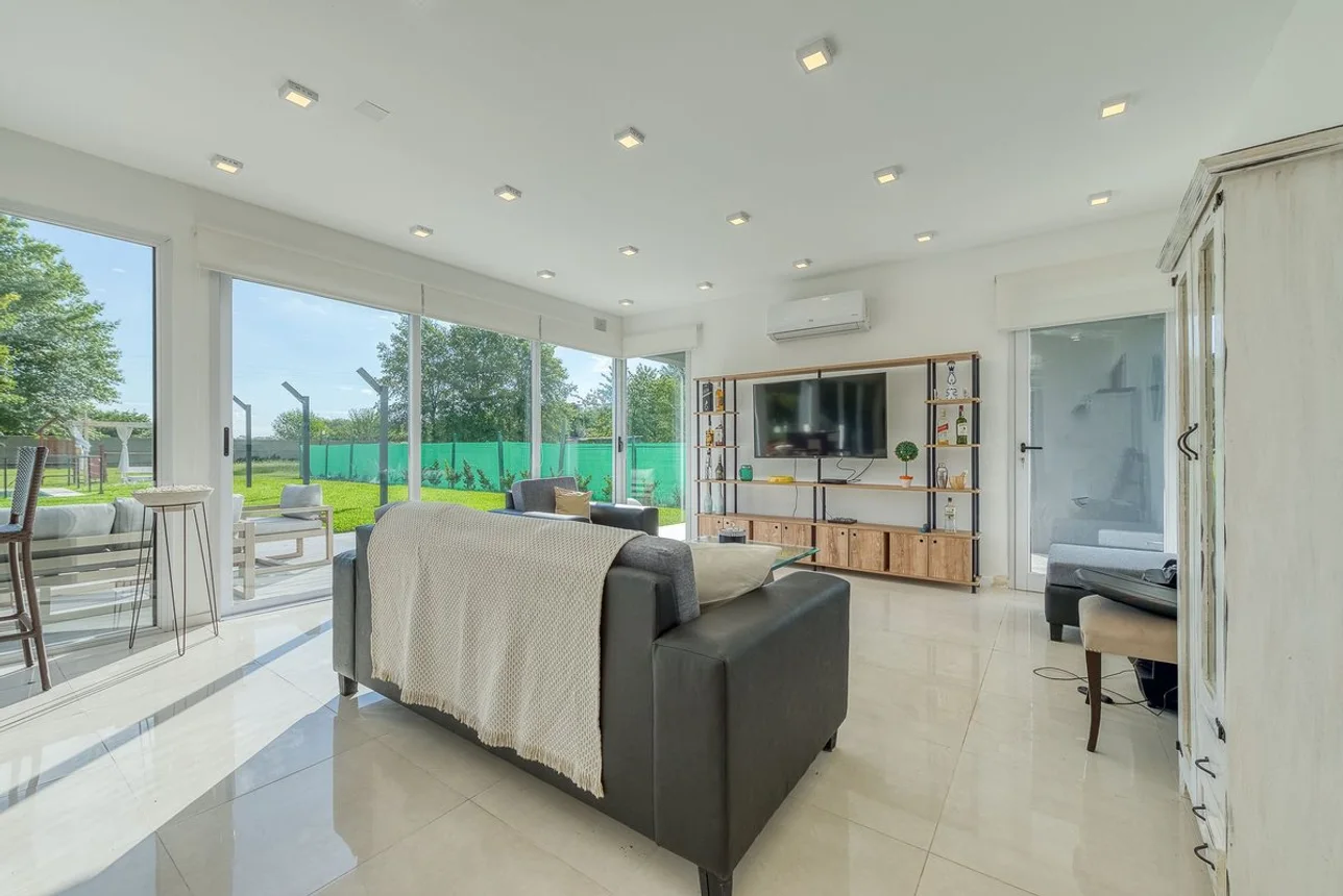 Casa en venta en Pilar, foto 4