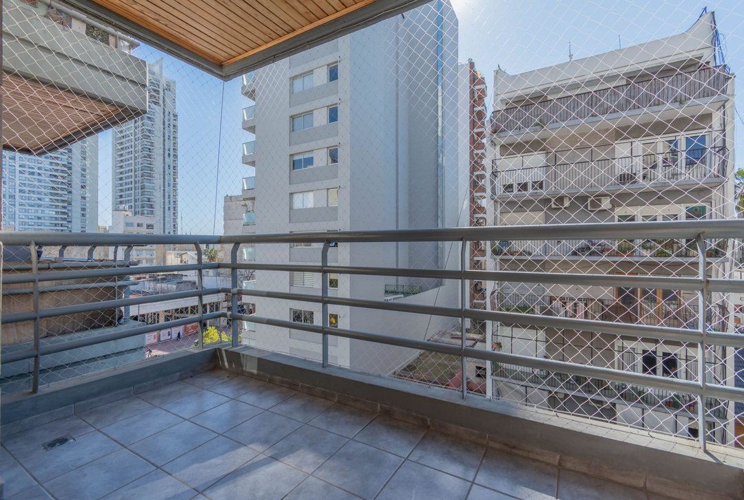 DEPARTAMENTO 2 AMBIENTES SEMIPISO BALCON NORESTE