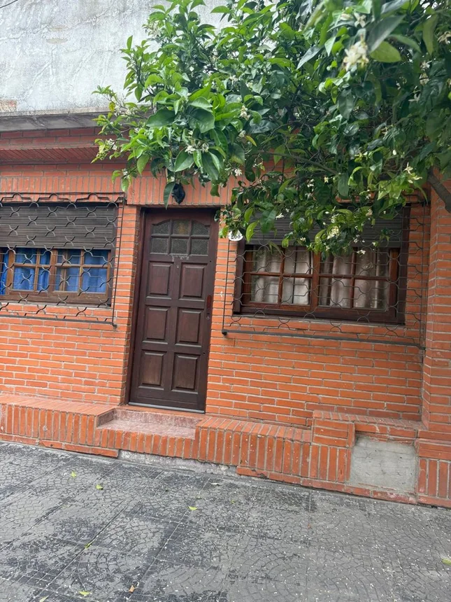 Casa de 4 ambientes en venta en Ciudadela, Reconquista 200