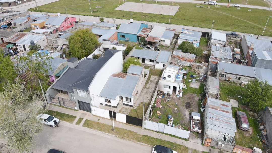 VENTA CASA 3 DORMITORIOS MÁS DEPARTAMENTO- TANDIL