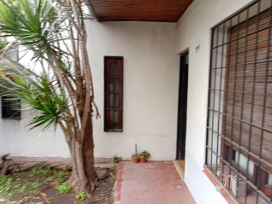 Casa de 3 ambientes en venta en Ramos Mejía, José González Castillo 200, foto 3