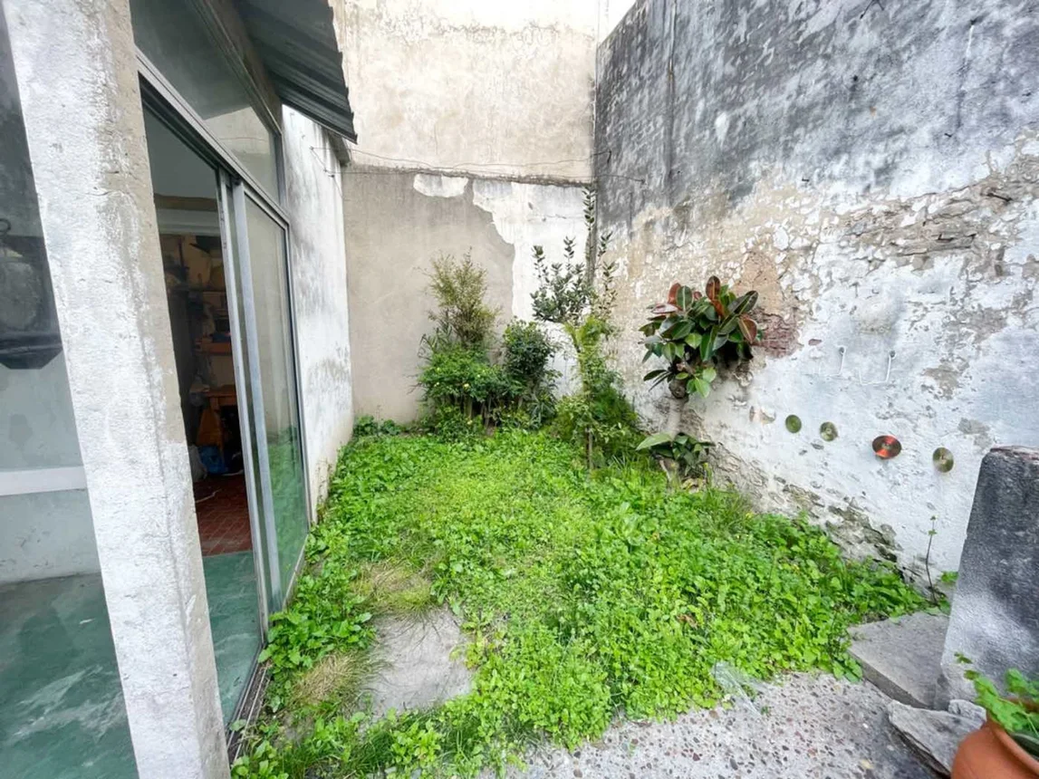 Casa de 4 ambientes en venta en Gerli, Pasaje Coronel Forest 2100