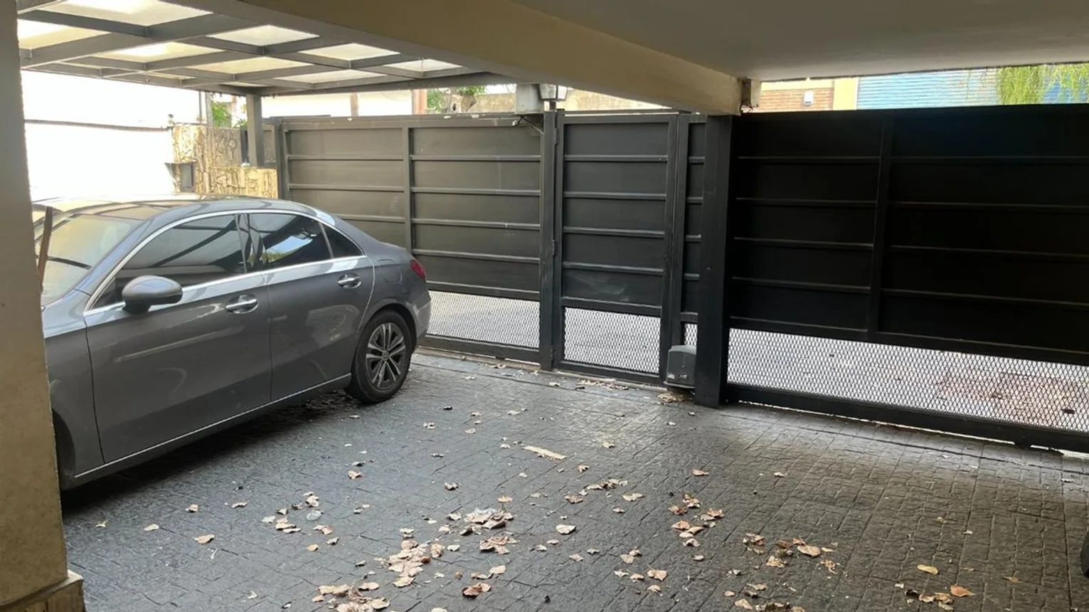 Casa en venta en Caseros, foto 3