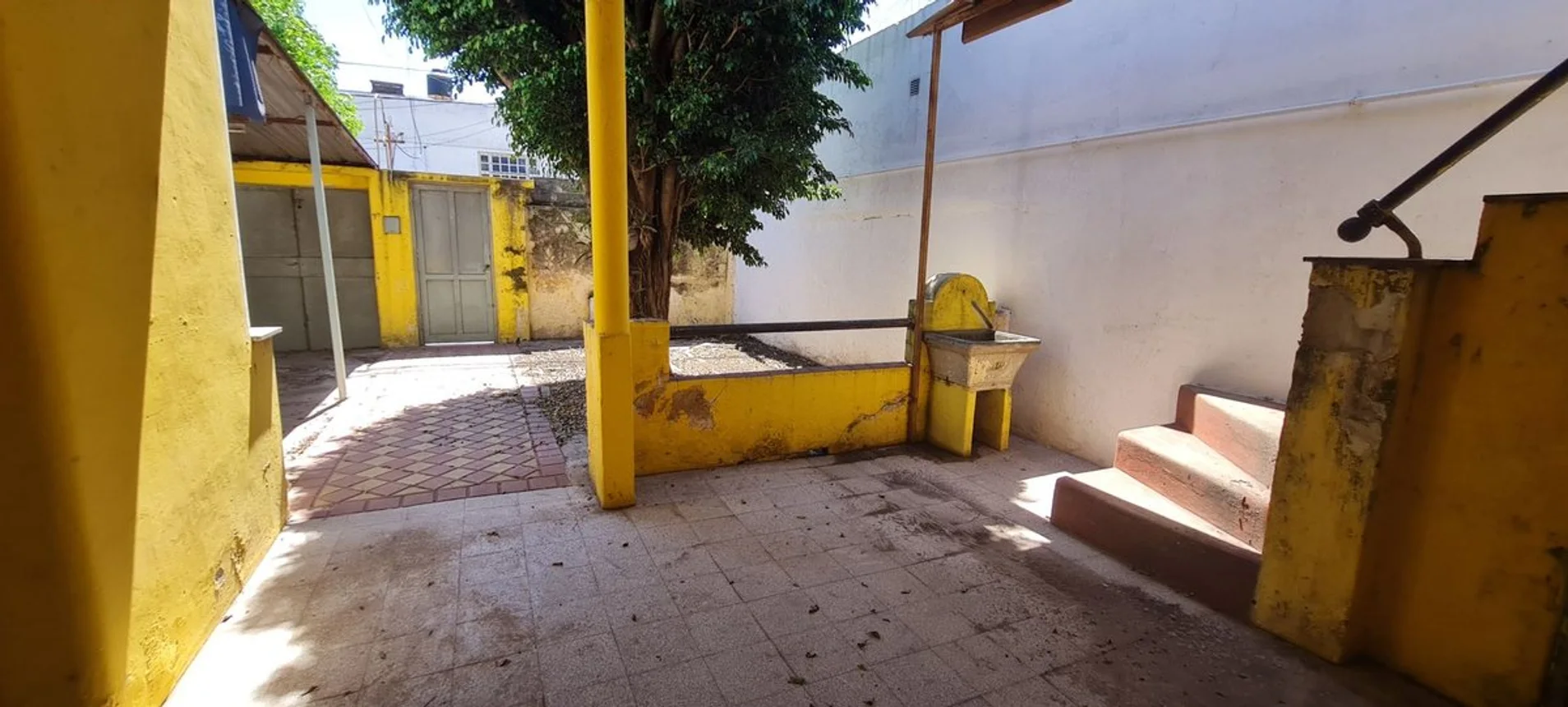 Casa en venta 2 dormitorios con cochera, foto 2
