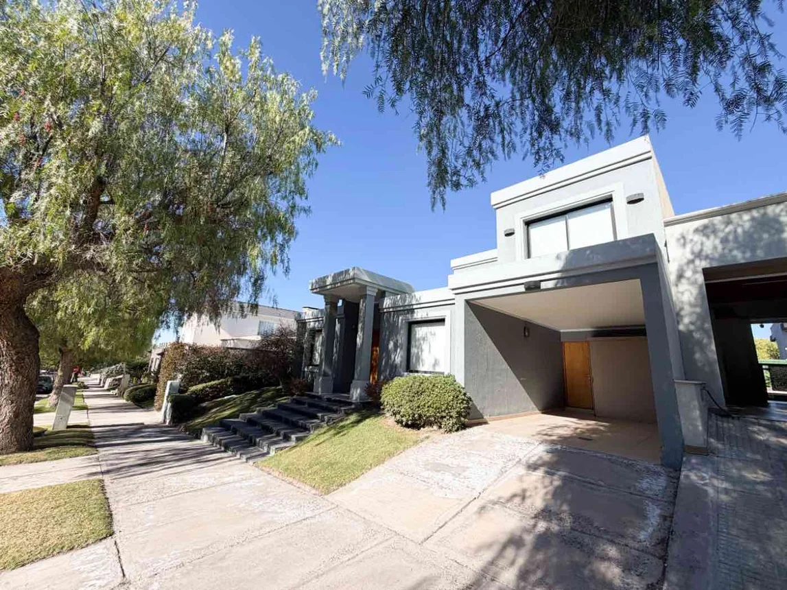 Casa en venta en Mendoza