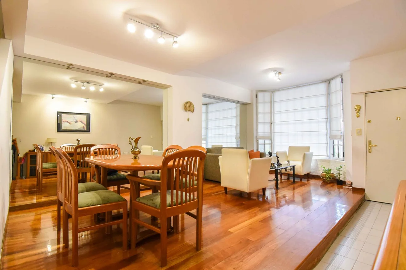 Casa tríplex de 4 ambientes en venta en Flores, Fray Cayetano Rodríguez 1000