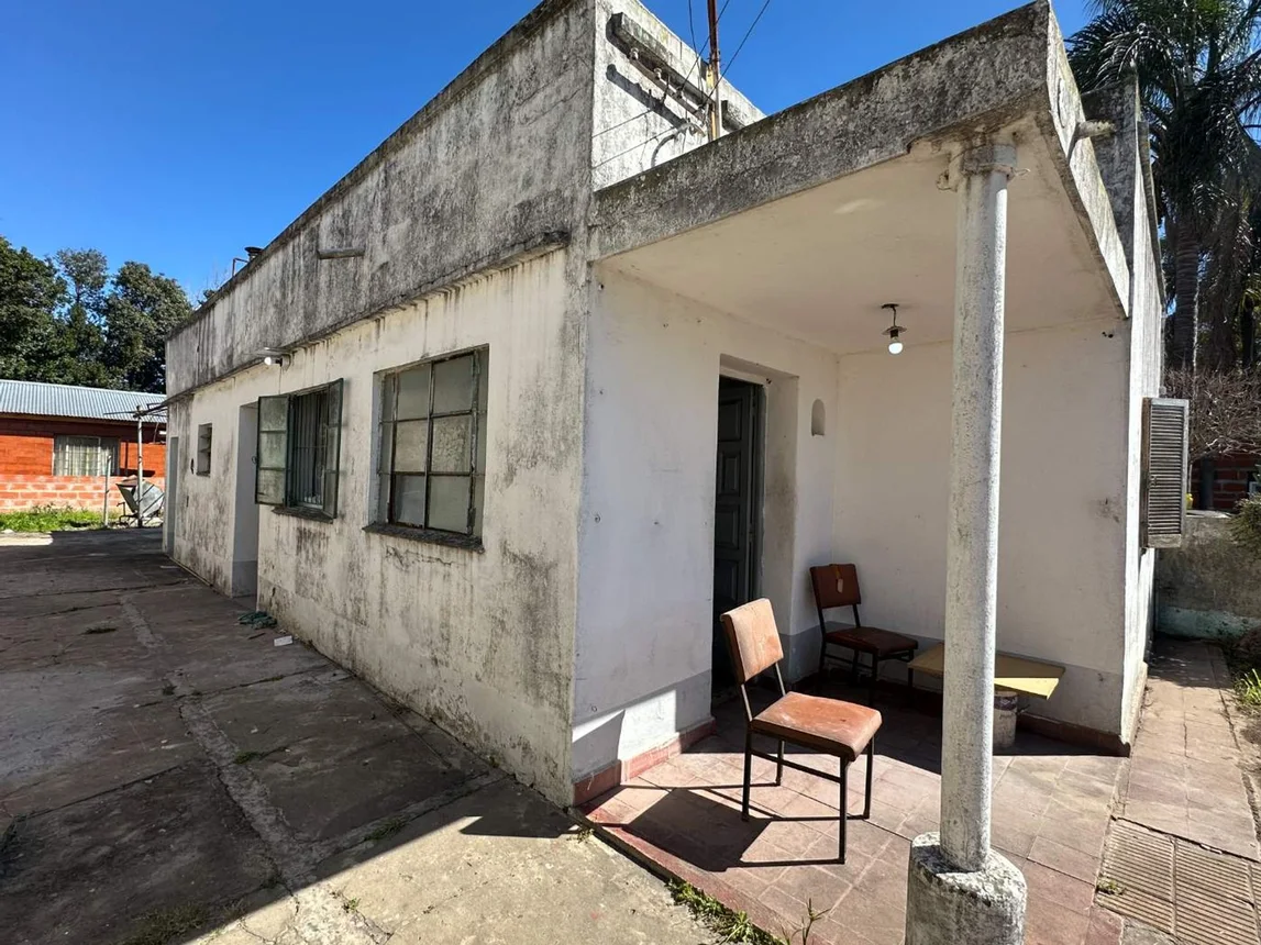 PH de 4 ambientes en venta en Villa Tesei, Carhué 300