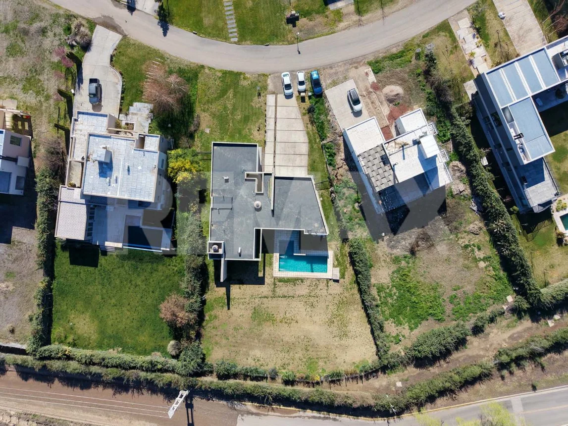 Casa en venta en Neuquén, foto 2