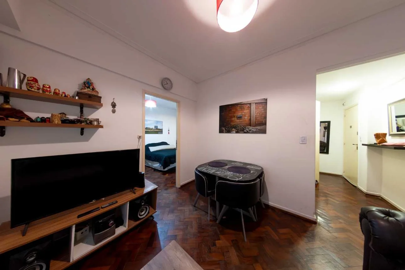 Departamento en alquiler en Monserrat, Hipólito Yrigoyen 700