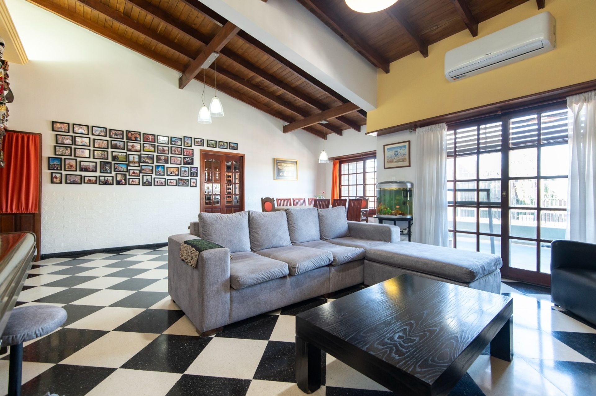 Foto 3 — Venta Dos Casas con Cochera Quilmes