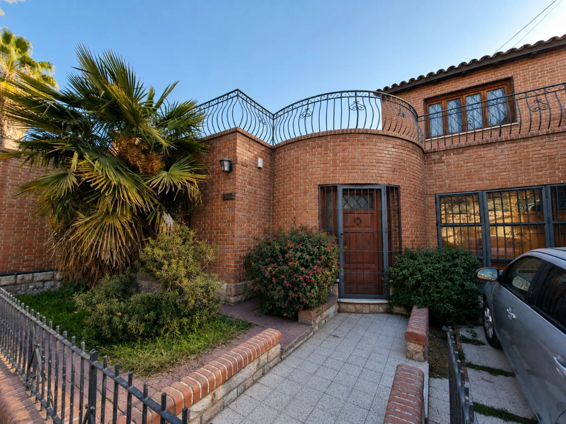 Casa en venta en Guaymallén, foto 2