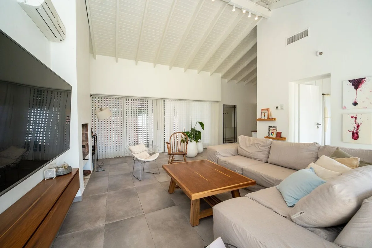 Casa de 6 ambientes en venta en Manuel B. Gonnet, 505 E/ 10 y 11 1500
