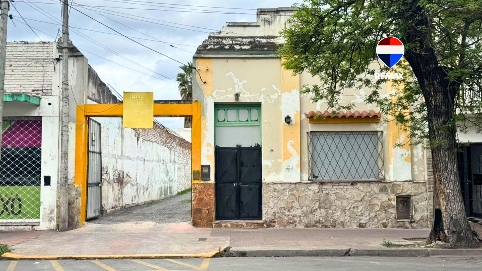 TERRENO CON LOCAL VENTA O PERMUTA MACROCENTRO - foto 1