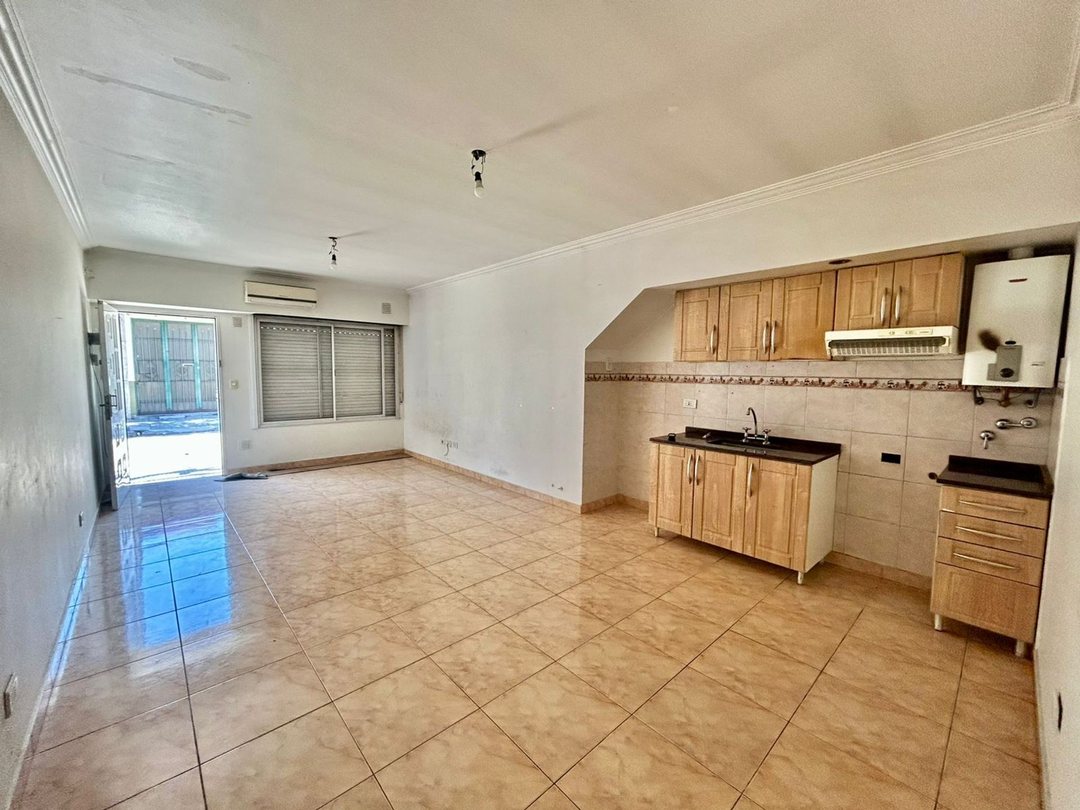 VENTA PH 2 AMBIENTES LINIERS PATIO