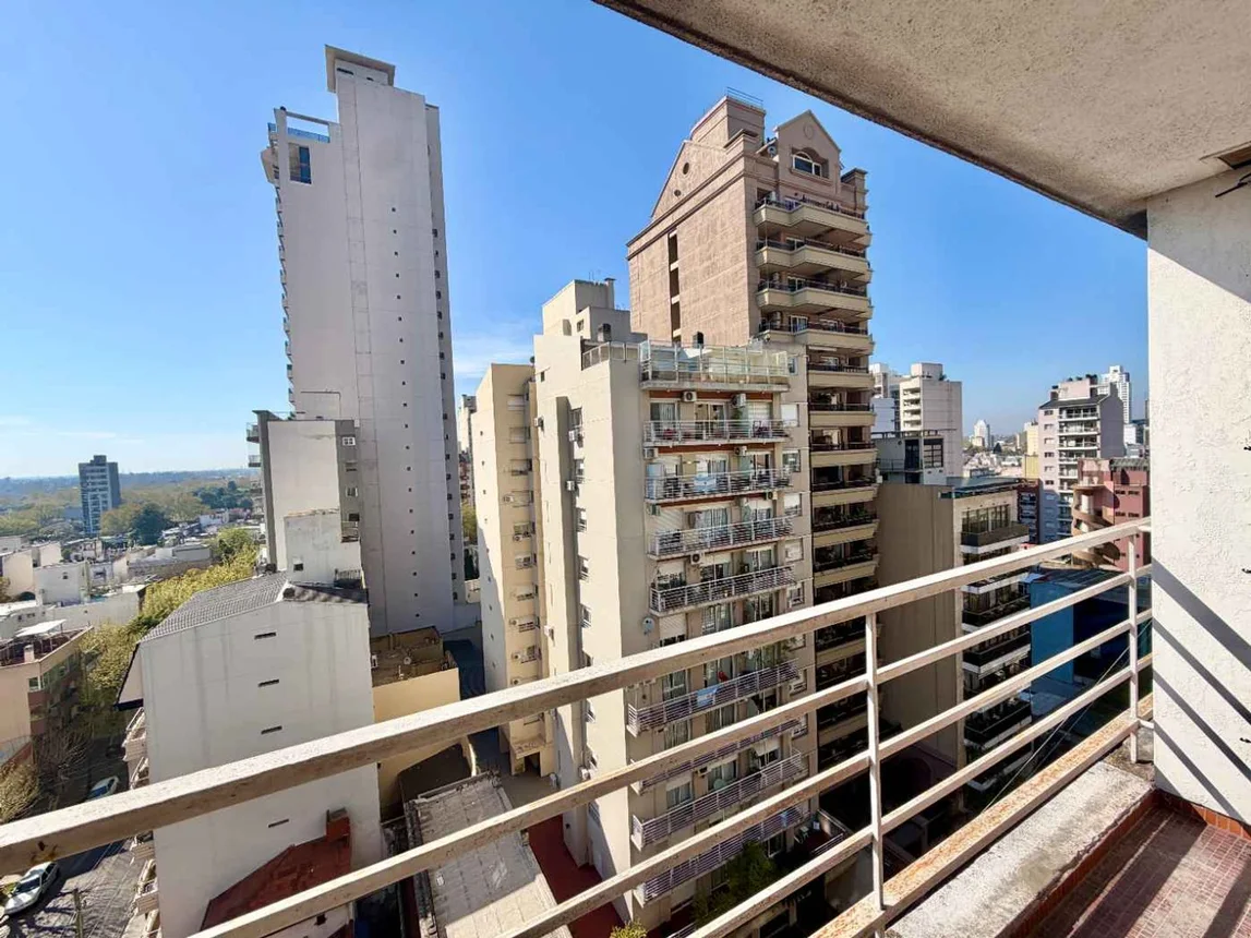 Departamento de 3 ambientes en venta en Lomas de Zamora, Leandro N. Alem 200