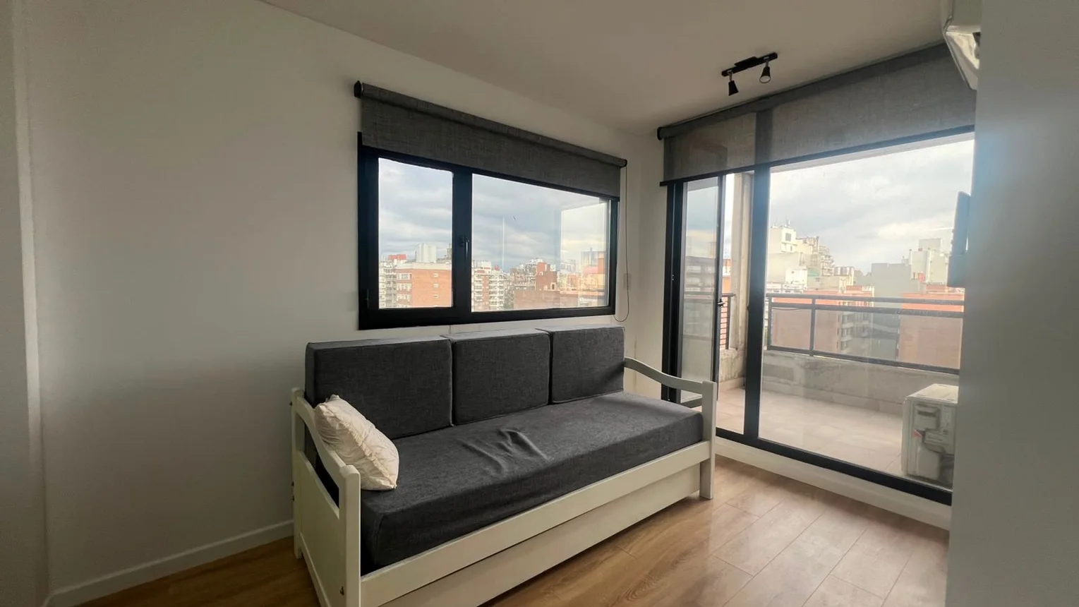 Departamento en venta 1 dormitorio con cochera, foto 1