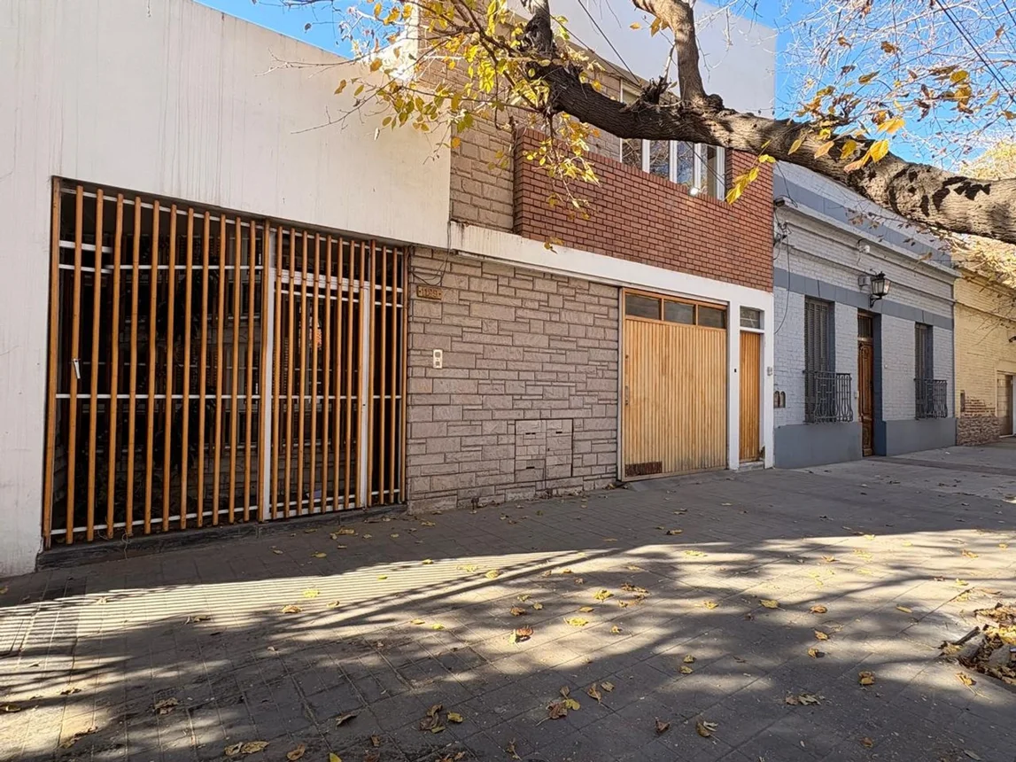 Casa en venta en Mendoza, foto 2