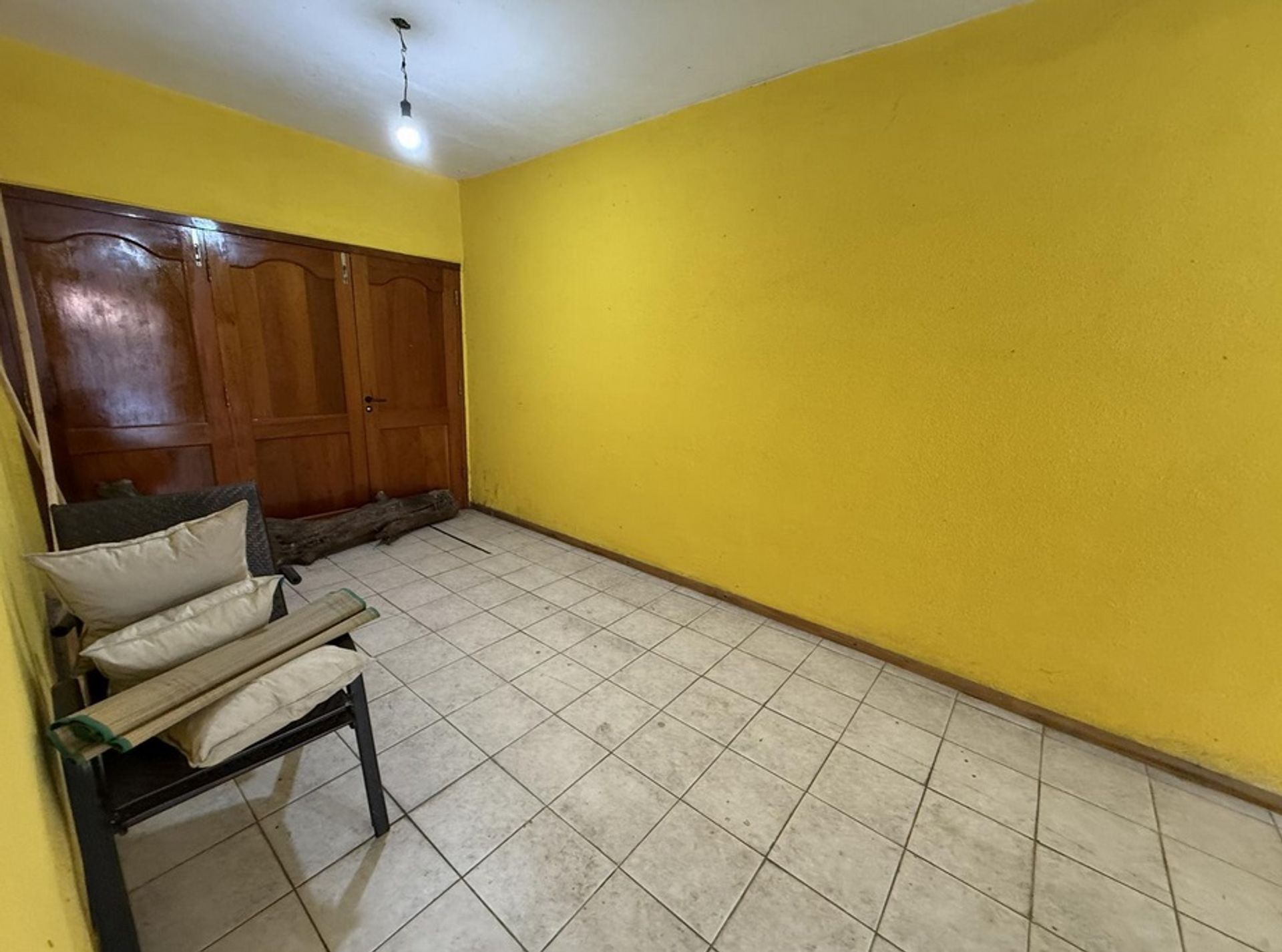 Foto 5 — CHALET 5 AMB. A  MTRS DE AV. LA PLATA , QUILMES