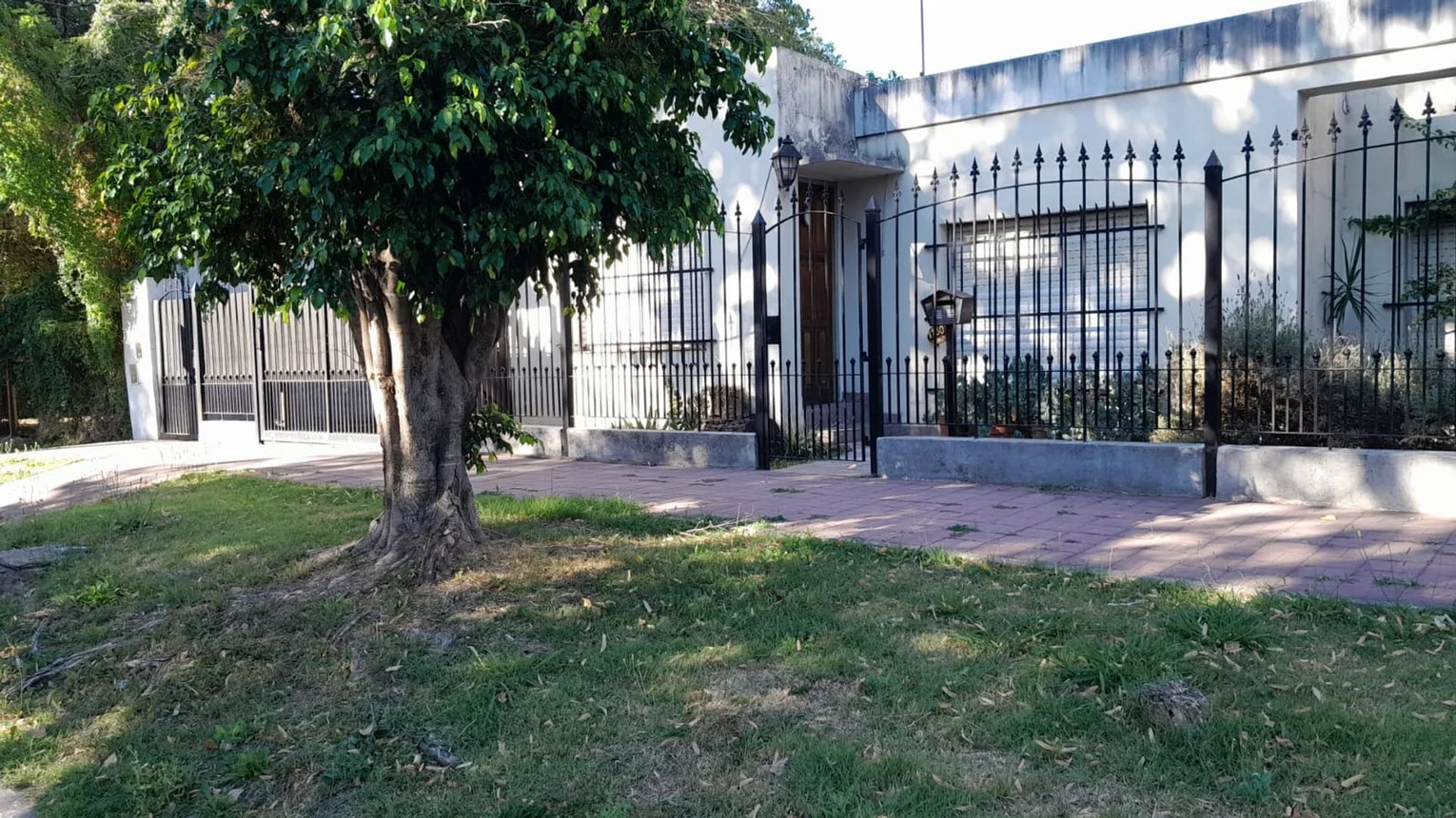 Casa en venta en Lomas de Zamora, foto 2