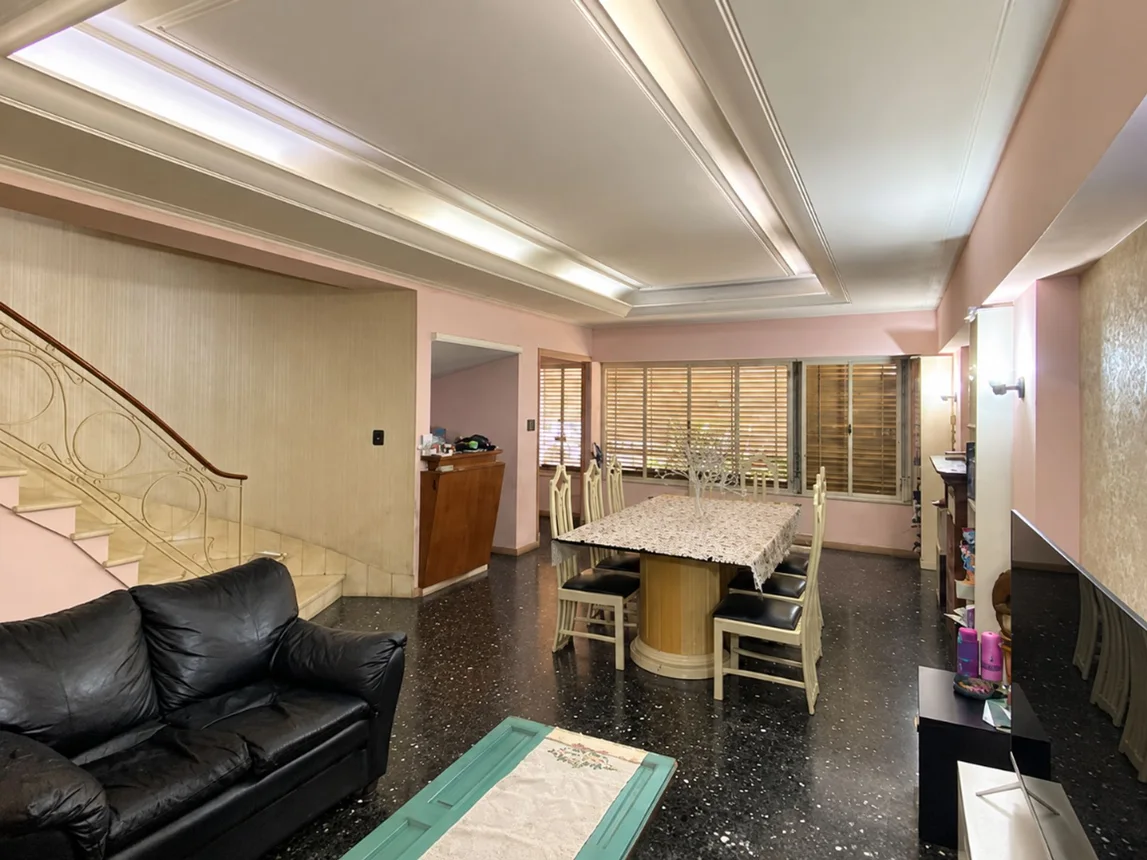 Casa en venta en Banfield, foto 2