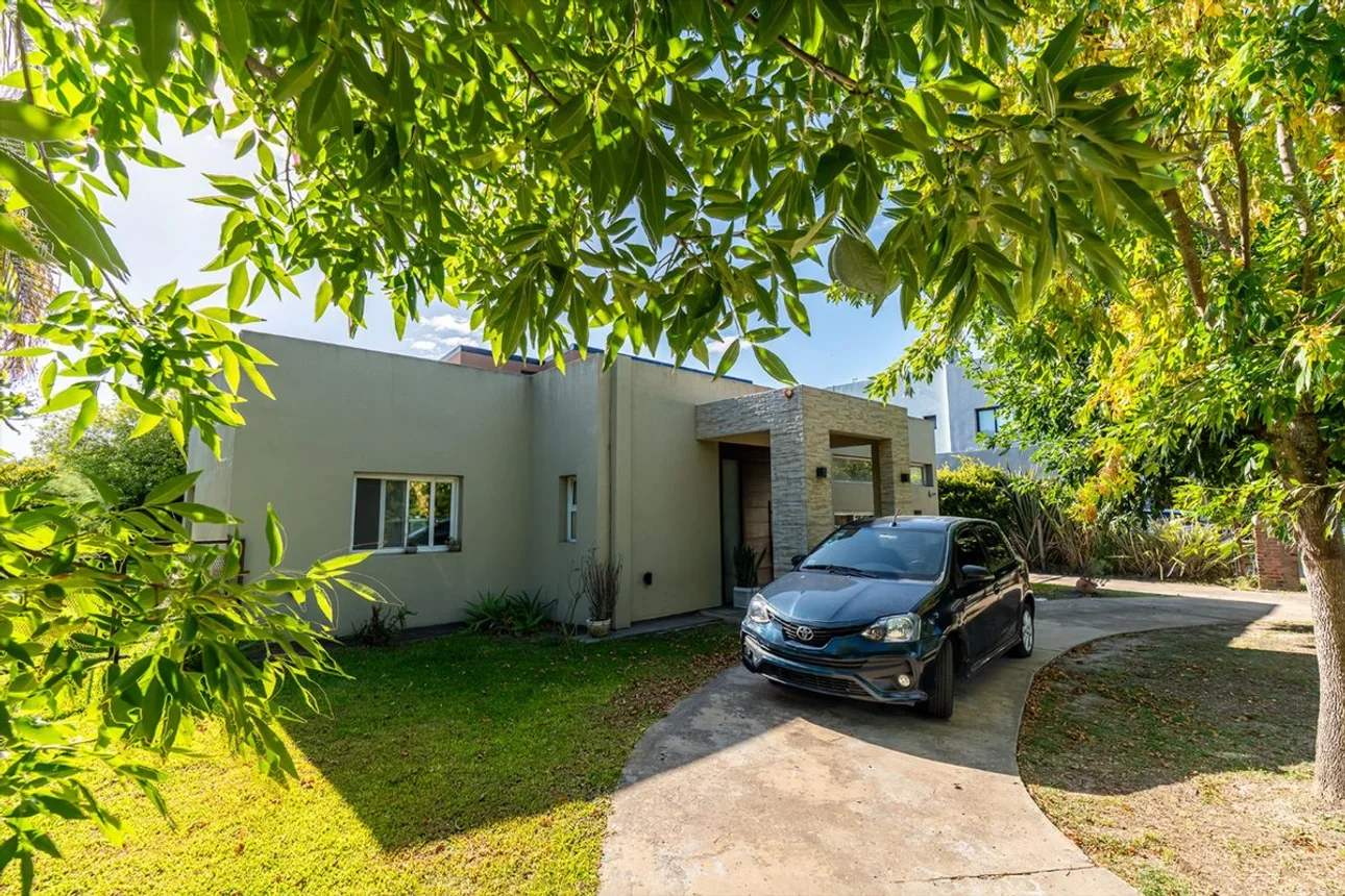Casa de 5 ambientes en venta en Canning, Juana de Arco 6100, foto 3