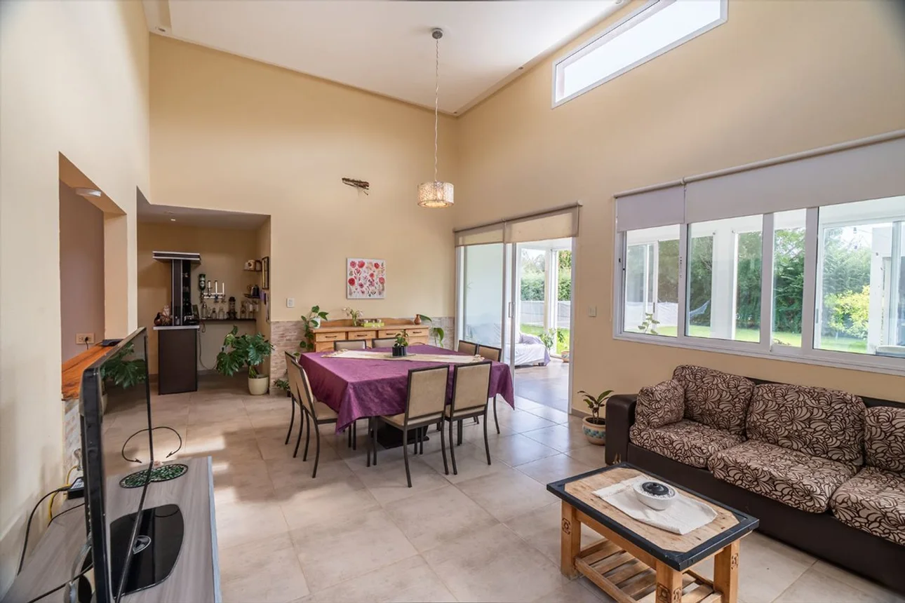 Casa de 5 ambientes en venta en Canning, Juana de Arco 6100, foto 2