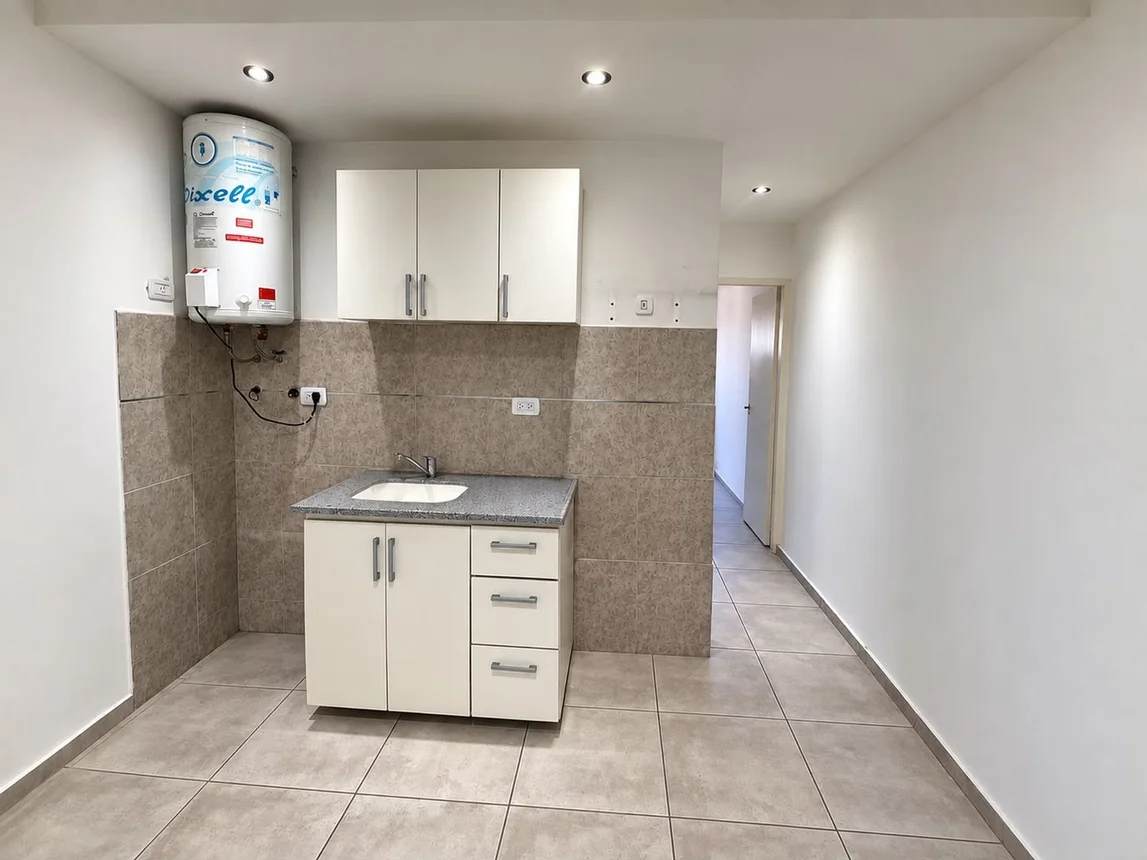 Monoambiente en venta en Lomas del Mirador, Irala 2400, foto 3