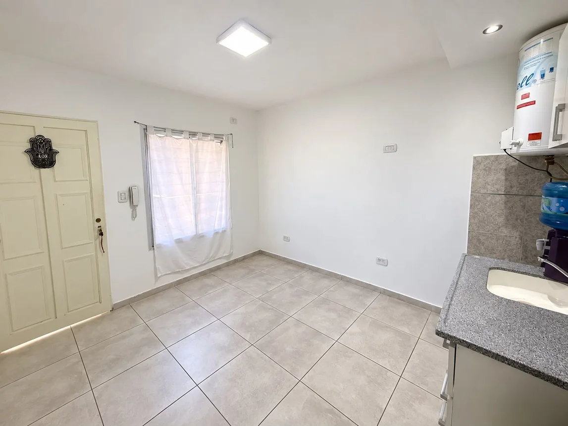 Monoambiente en venta en Lomas del Mirador, Irala 2400, foto 2