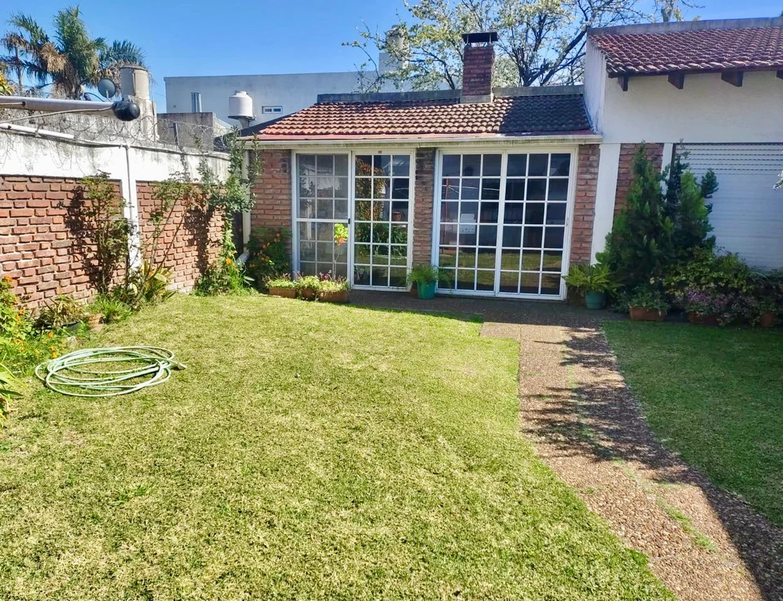 Casa de 4 ambientes en venta en Quilmes, Benito Pérez Galdós 1200, foto 2