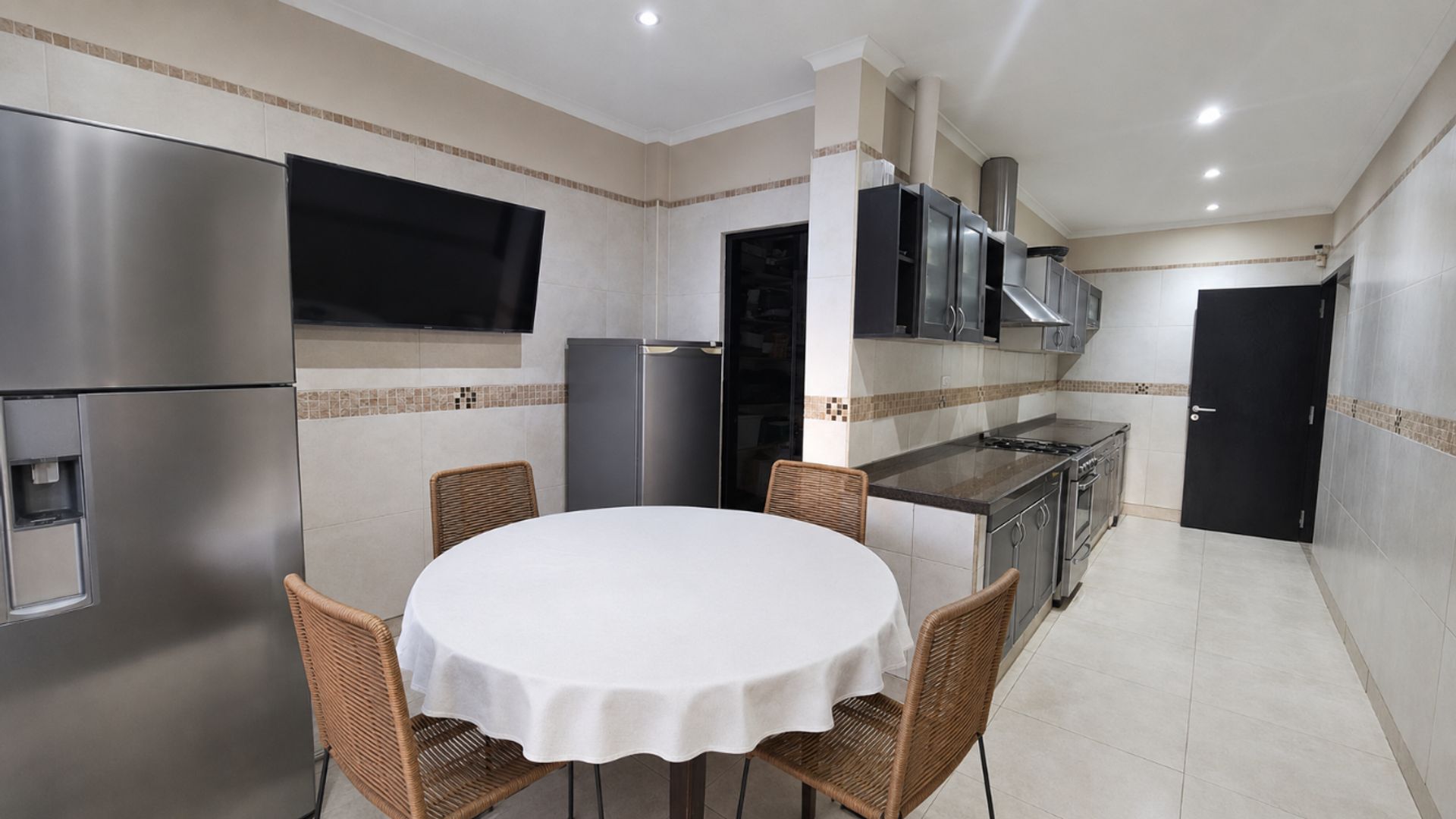 CASA EN VENTA GRAND BOURG LA ALBORADA 4 DORM - foto 4