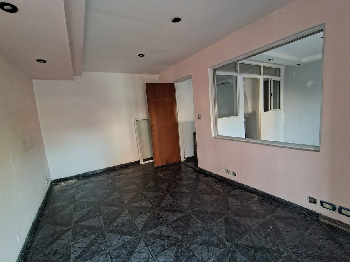 Foto 18 — VENTA BLOQUE GALPON +LOCALES+VIVIENDA MERLO