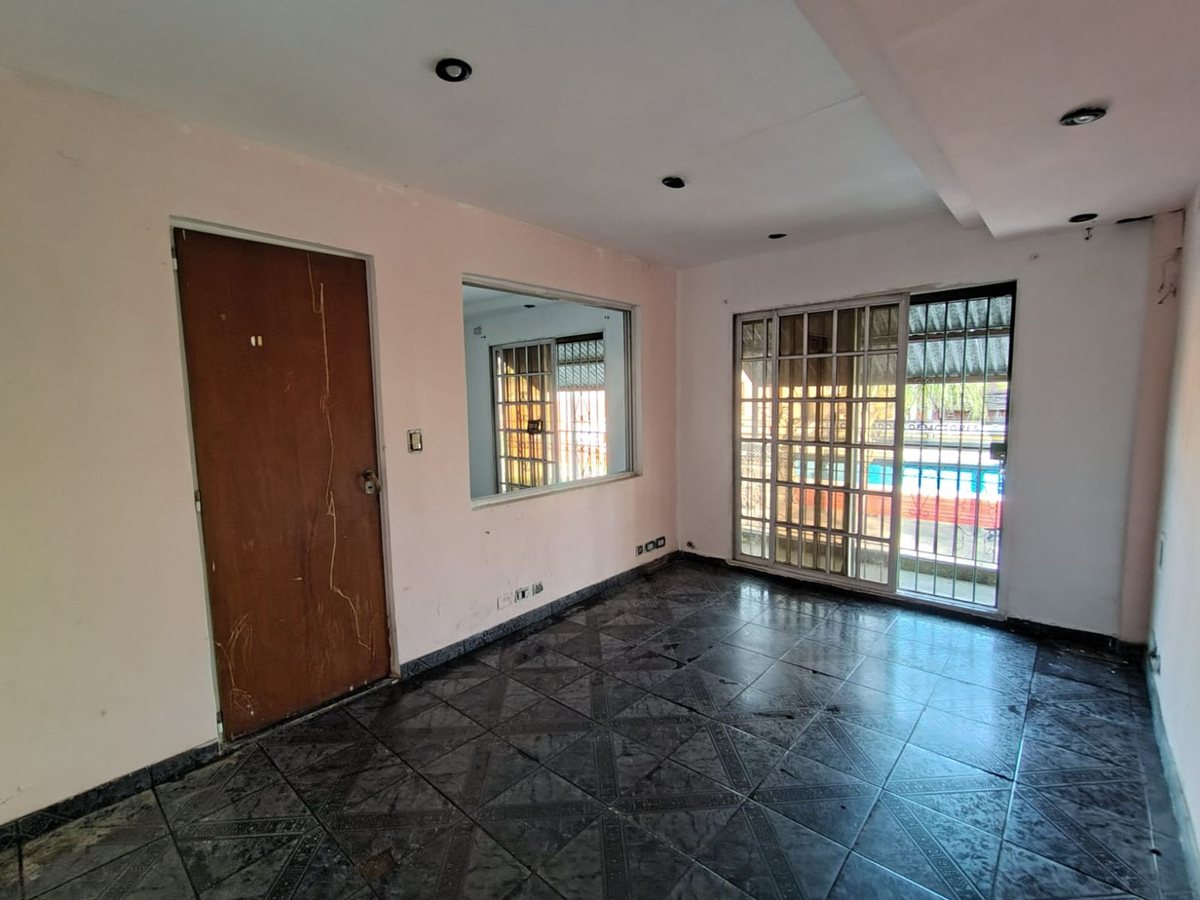 Foto 26 — VENTA BLOQUE GALPON +LOCALES+VIVIENDA MERLO
